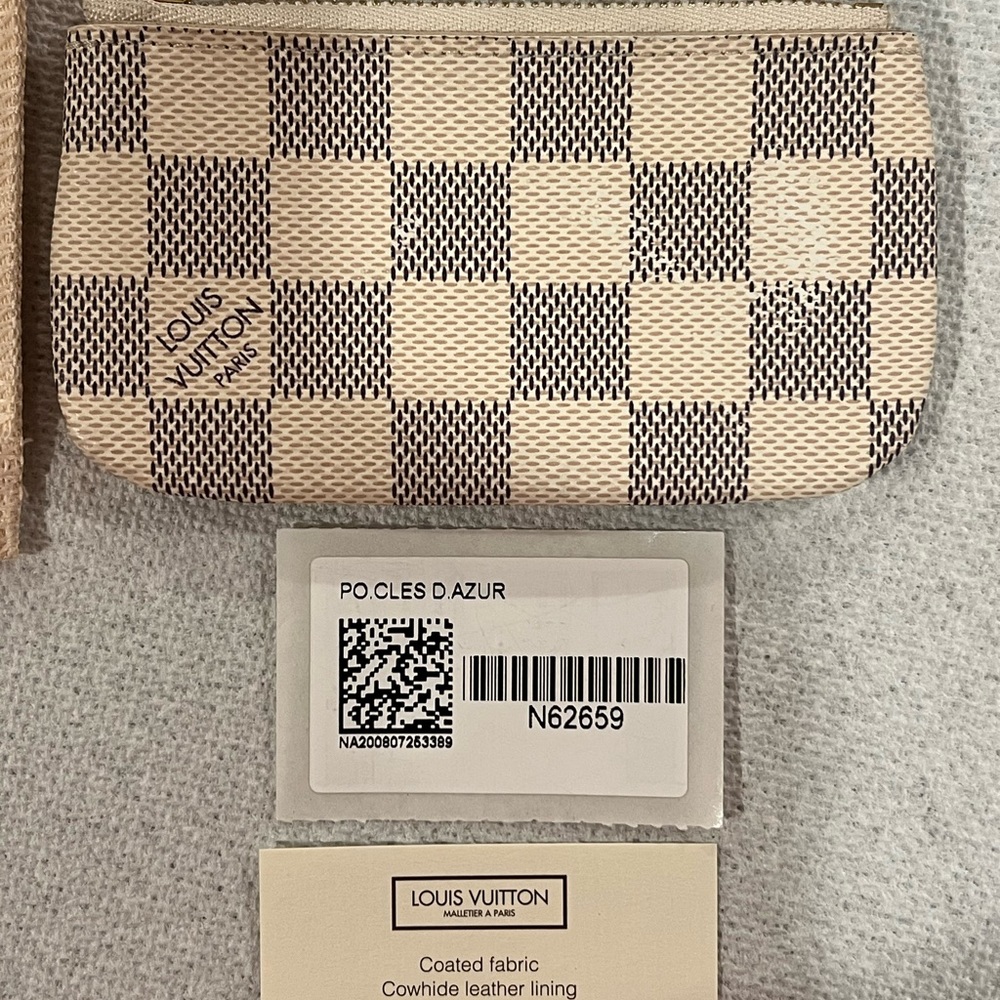 Rare Authentic Louis Vuitton Key Pouch In Damier Azur GUC - Picture 14 of 15